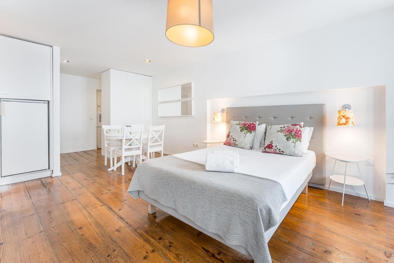 In Portugal- Ribeira Center - 4 Apartment Porto